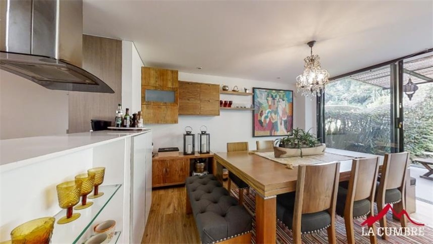 Casa de 3 alcobas en venta en San Lucas, Envigado, 276 m² · foto 6 de 22