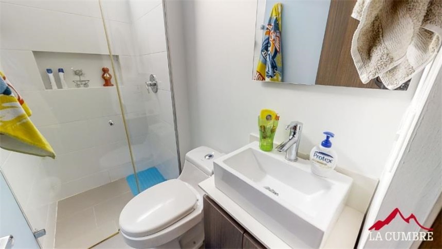 Casa de 3 alcobas en venta en San Lucas, Envigado, 276 m² · foto 15 de 22
