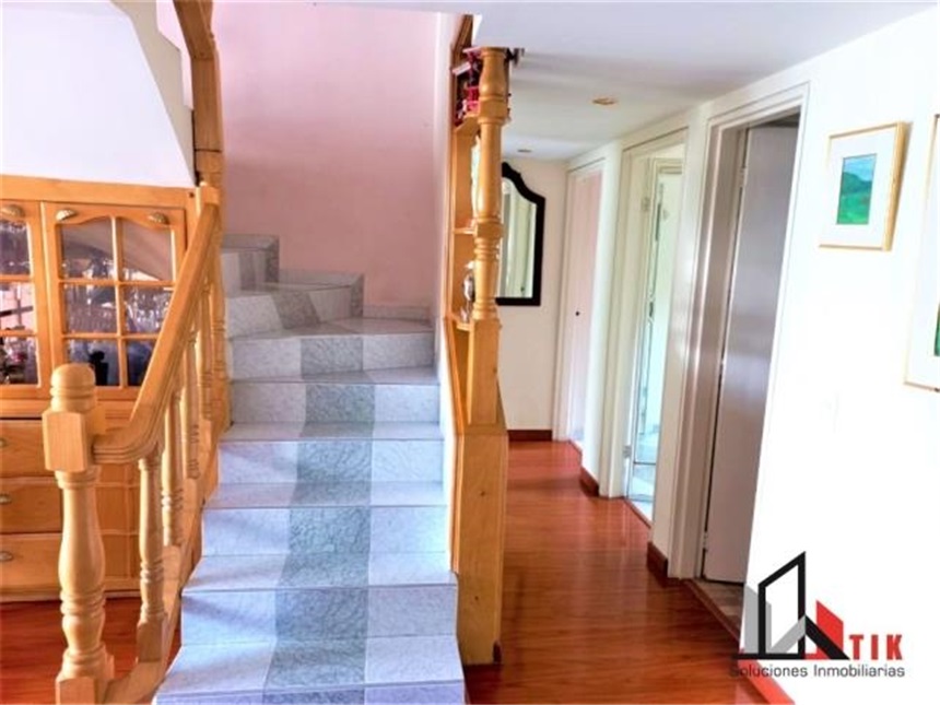 Piso – Bogotá, Santa Bárbara, Localidad Usaquén - Más