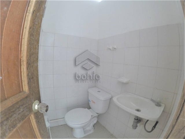 Local en Arriendo - Más