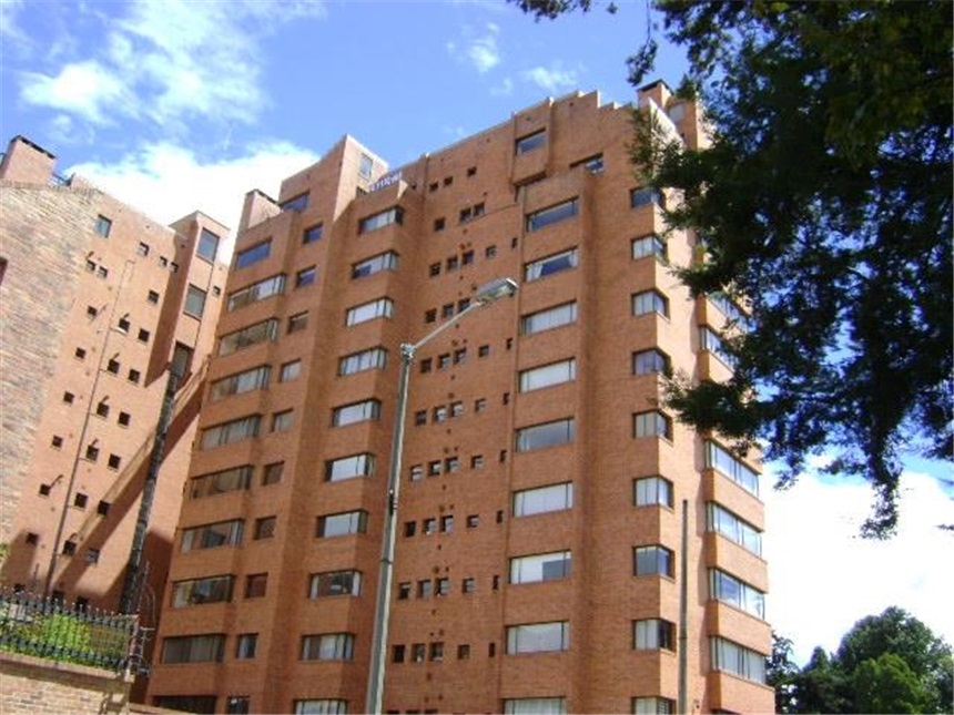 Apartamento de 3 alcobas en venta en Recodo Del Country, Bogotá, 217 m² · foto 2 de 24