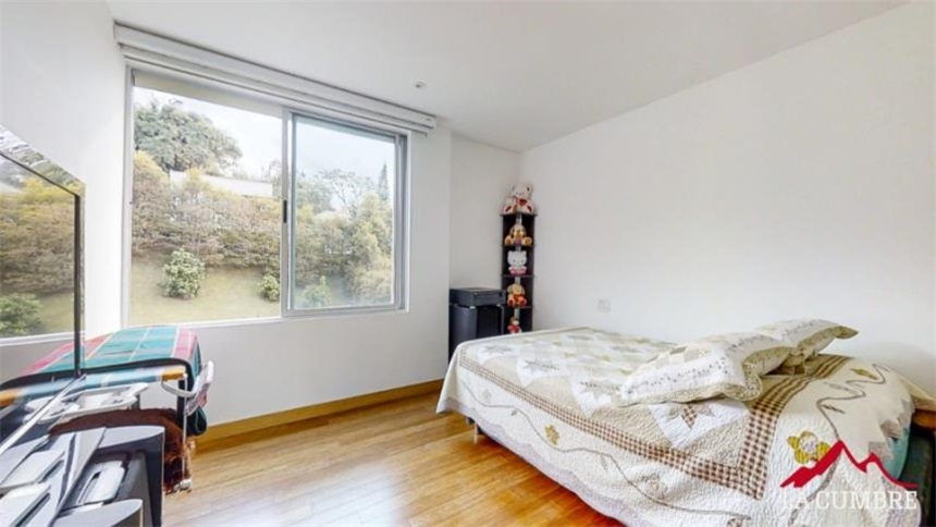Casa de 3 alcobas en venta en Loma El Atravesado, Envigado, 386 m² · foto 19 de 21