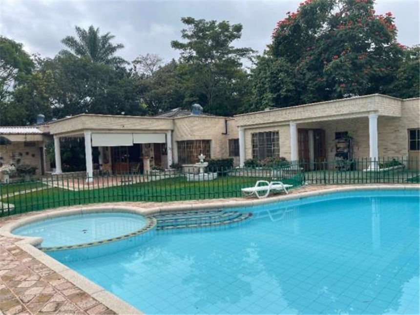Casa de 4 alcobas en venta en La Morada, Jamundí, 643 m² · foto 2 de 24