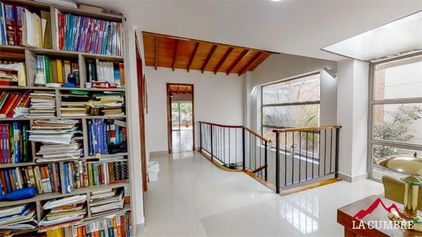 Casa de 4 alcobas en venta en Loma Del Escobero, Envigado, 285 m² · foto 14 de 21