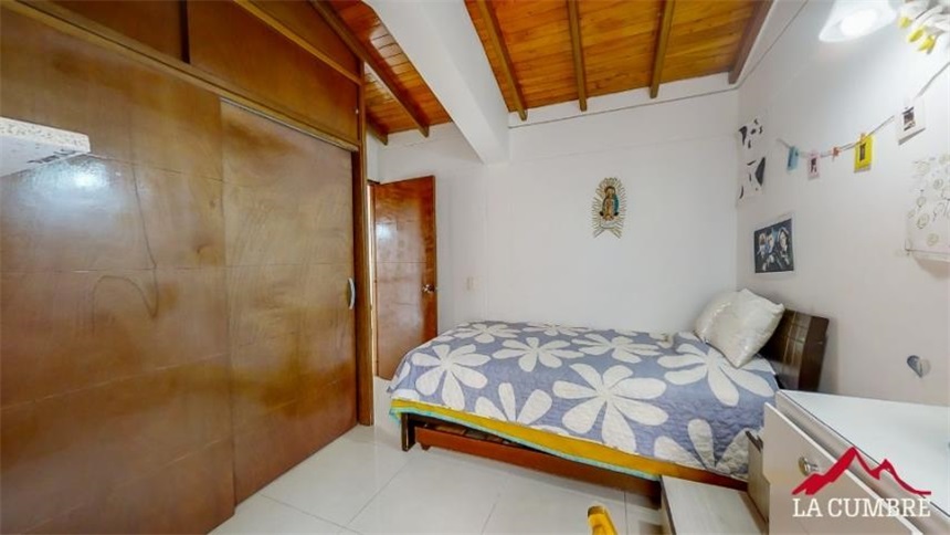 Casa de 4 alcobas en venta en Loma Del Escobero, Envigado, 285 m² · foto 8 de 21