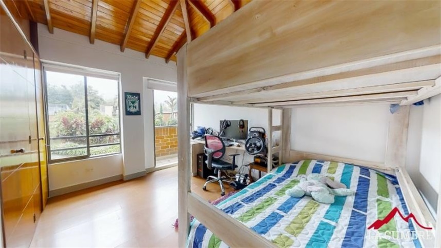 Casa de 4 alcobas en venta en Loma Del Escobero, Envigado, 285 m² · foto 9 de 21