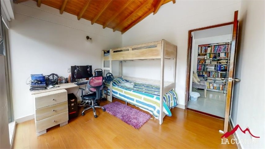 Casa de 4 alcobas en venta en Loma Del Escobero, Envigado, 285 m² · foto 10 de 21