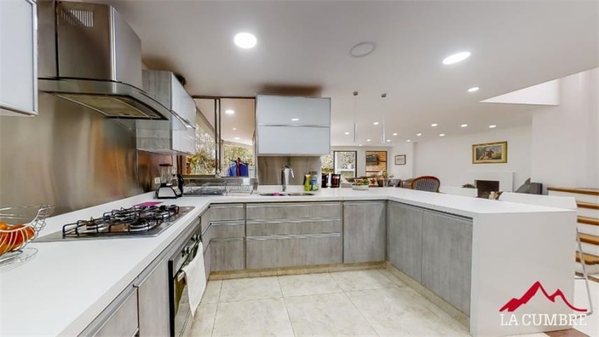 Casa de 4 alcobas en venta en Loma Del Escobero, Envigado, 285 m² · foto 5 de 21