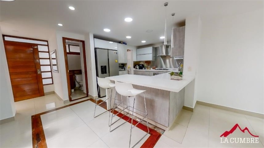 Casa de 4 alcobas en venta en Loma Del Escobero, Envigado, 285 m² · foto 6 de 21