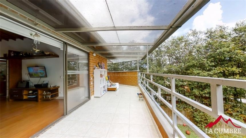 Casa de 4 alcobas en venta en Loma Del Escobero, Envigado, 285 m² · foto 18 de 21