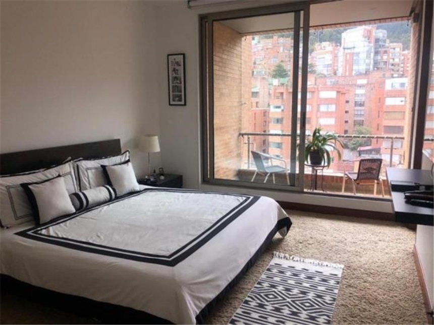 Apartamento en venta en Los Rosales, Bogotá · foto 3 de 18