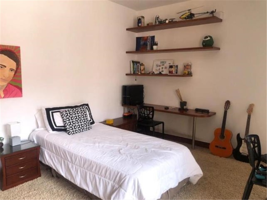 Apartamento en venta en Los Rosales, Bogotá · foto 6 de 18