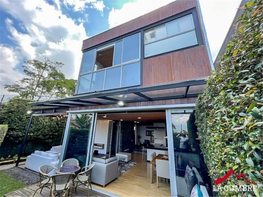 Casa de 3 alcobas en venta en Cd San Lucas, Medellín, 291 m² · foto 23 de 24