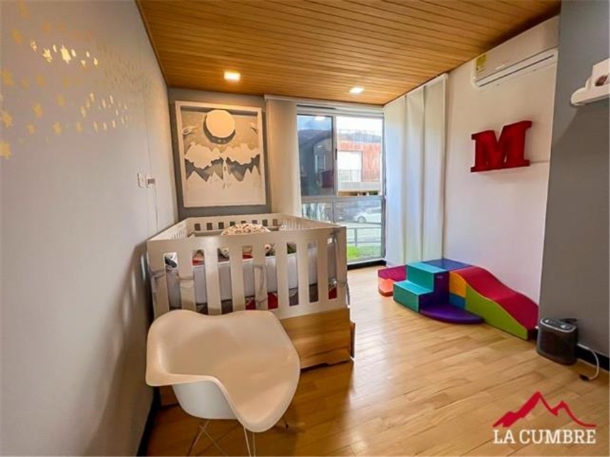 Casa de 3 alcobas en venta en Cd San Lucas, Medellín, 291 m² · foto 16 de 24