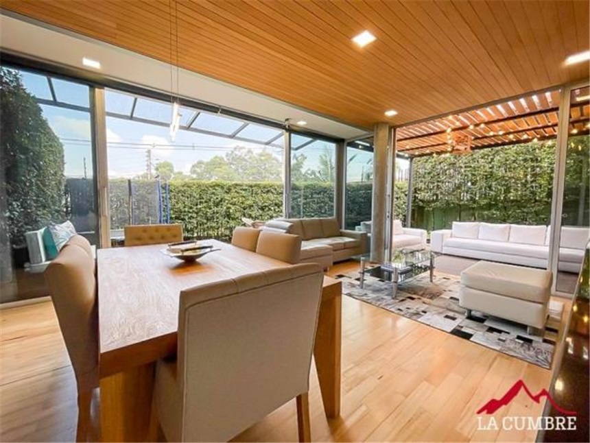 Casa de 3 alcobas en venta en Cd San Lucas, Medellín, 291 m² · foto 11 de 24