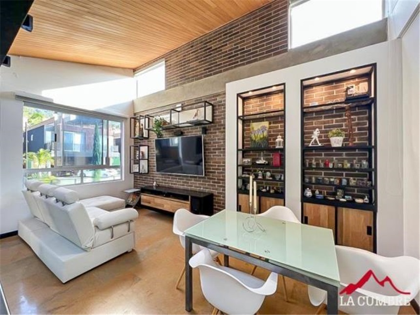 Casa de 3 alcobas en venta en Cd San Lucas, Medellín, 291 m² · foto 15 de 24