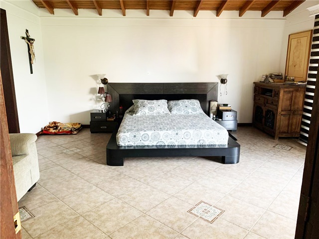 Apartamento de 4 alcobas en arriendo en San Lucas, Medellín, 280 m² · foto 10 de 20