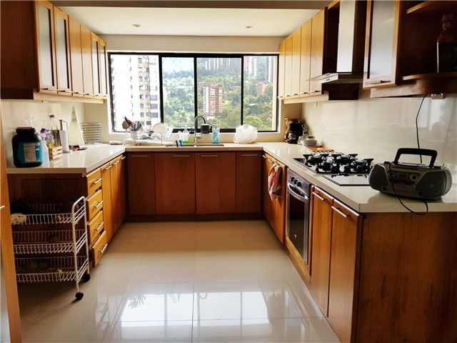 Apartamento en venta en El Campestre, Medellín · foto 3 de 13