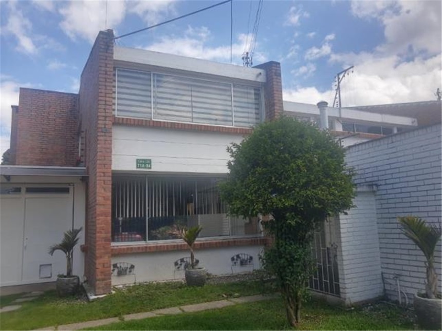 Casa en venta en Niza, Bogotá · foto 5 de 24