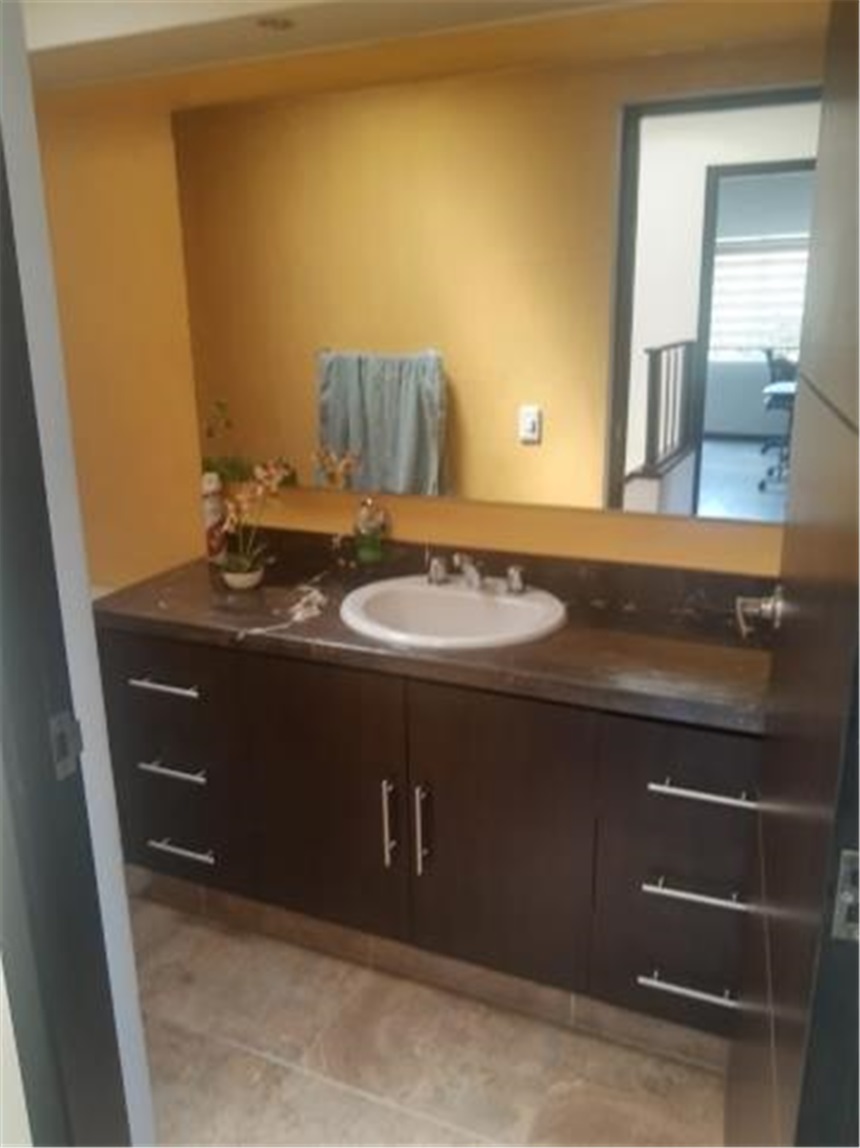 Casa en venta en Niza, Bogotá · foto 4 de 24
