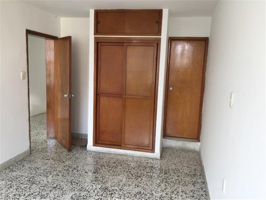 Casa de 7 alcobas en venta en Nuevo Sotomayor, Bucaramanga, 400 m² · foto 11 de 19