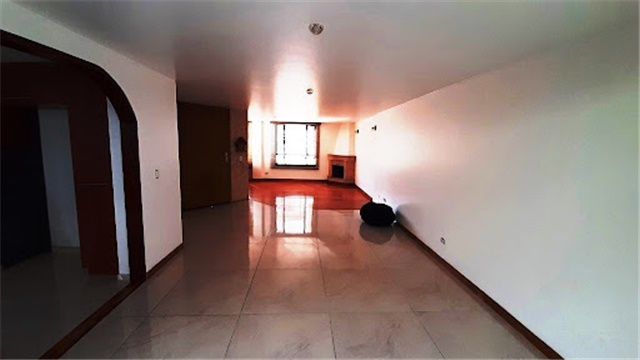 Casa de 5 alcobas en venta en Pueblo Viejo, Cota, 233 m² · foto 3 de 23