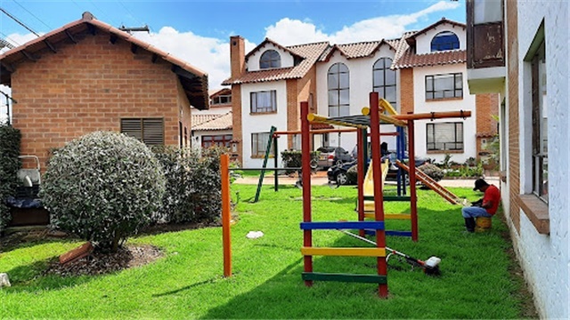 Casa de 5 alcobas en venta en Pueblo Viejo, Cota, 233 m² · foto 21 de 23