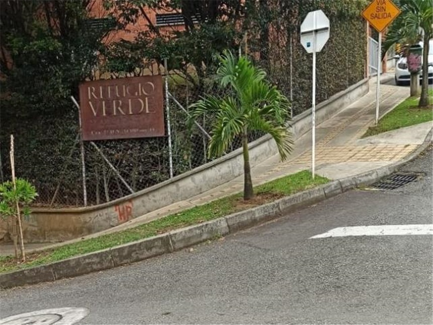 Casa de 5 alcobas en venta en Alto De Misael, Envigado, 180 m² · foto 10 de 10