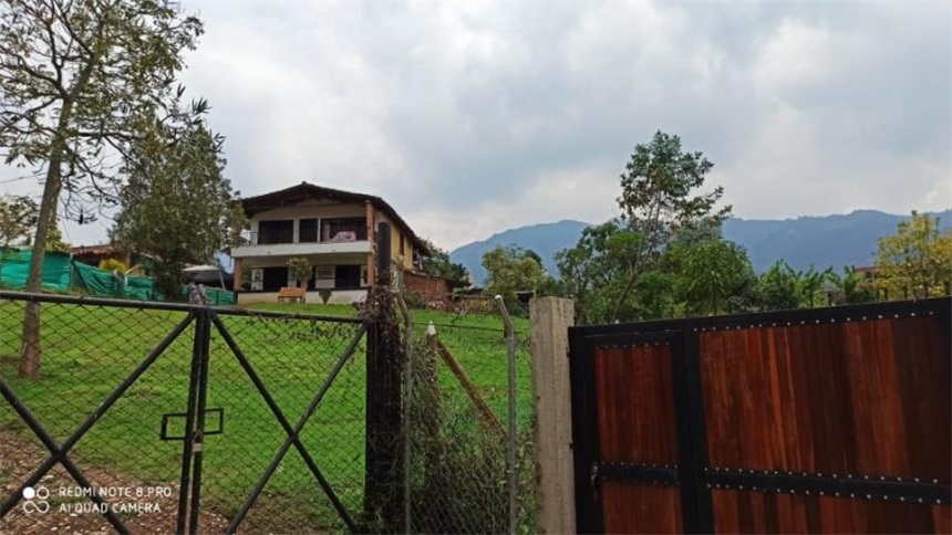 Casa de 5 alcobas en venta en Alto De Misael, Envigado, 180 m² · foto 7 de 10