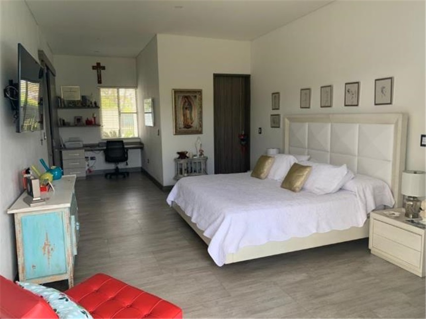 Casa de 4 alcobas en venta en Alfaguara, Jamundí, 1125 m² · foto 10 de 21
