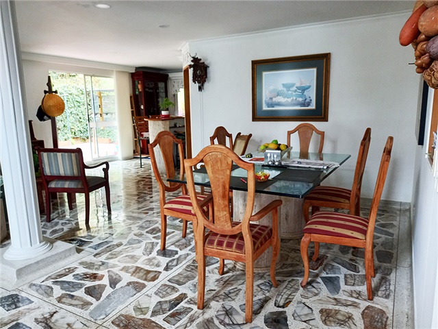 Casa de 4 alcobas en venta en Altos Del Poblado, Medellín, 295 m² · foto 6 de 20