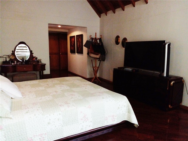 Casa de 3 alcobas en venta en El Diamante 2, Medellín, 229 m² · foto 11 de 20
