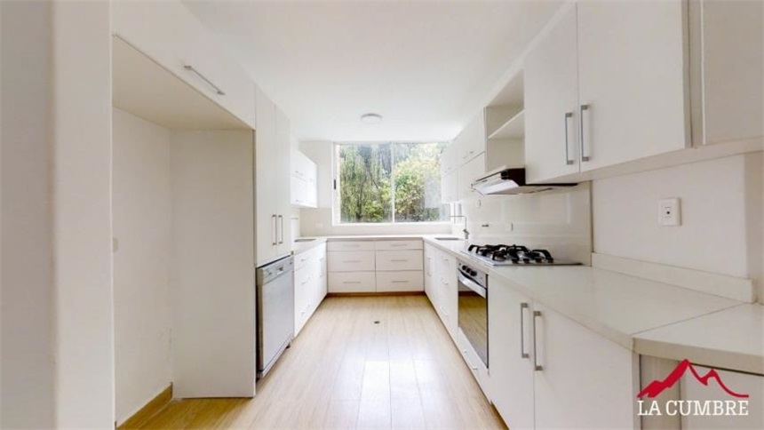 Casa de 5 alcobas en venta en Loma Del Indio, Medellín, 274 m² · foto 4 de 24