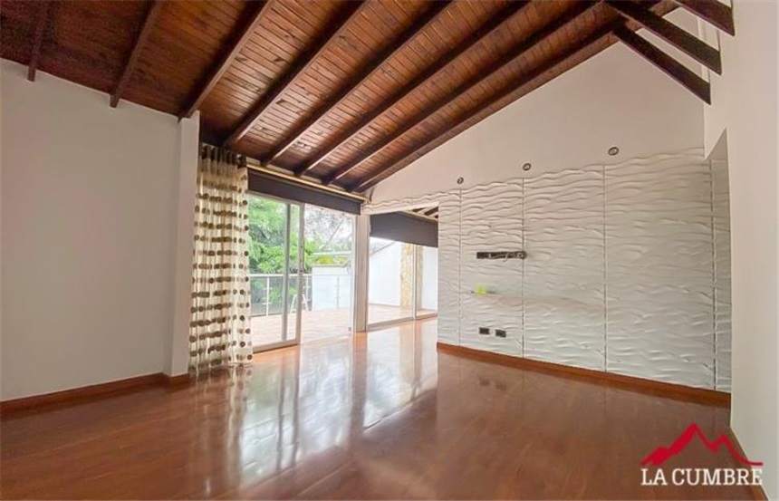Casa de 4 alcobas en venta en El Poblado, Medellín, 390 m² · foto 8 de 24