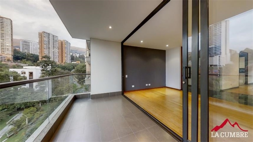 Apartamento en venta en Gerona, Medellín 4