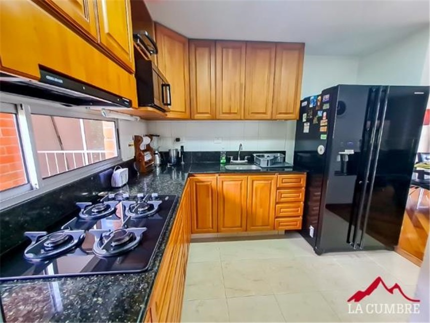 Apartamento en venta en El Poblado, Medellín · foto 6 de 14