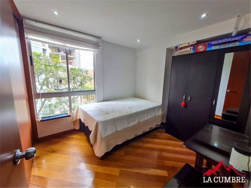 Apartamento en venta en El Poblado, Medellín · foto 11 de 14