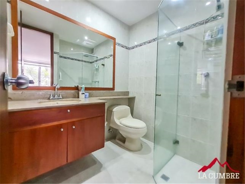 Apartamento en venta en El Poblado, Medellín · foto 12 de 14