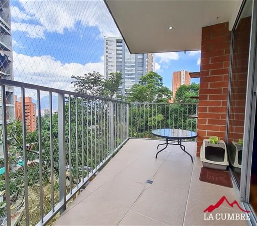 Apartamento en venta en El Poblado, Medellín · foto 5 de 14