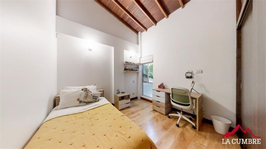 Casa de 3 alcobas en venta en Las Palmas, Medellín, 158 m² · foto 9 de 20