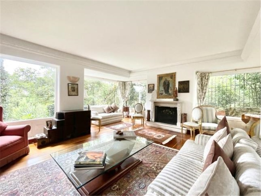 Casa de 4 alcobas en venta en Cerros De Suba, Bogotá, 550 m² · foto 2 de 24
