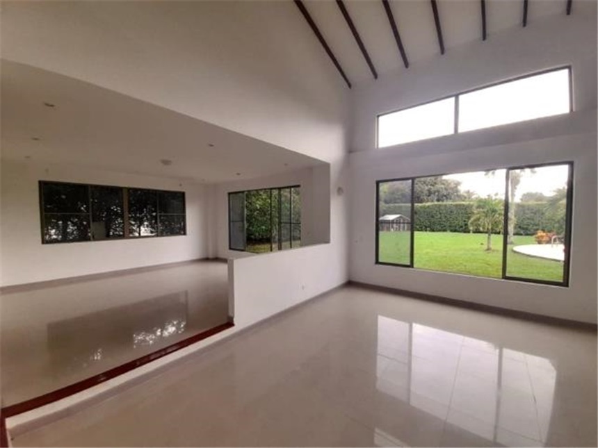 Casa de 5 alcobas en venta en La Morada, Jamundí, 550 m² · foto 2 de 24