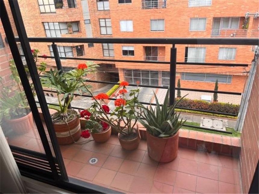 Apartamento en venta en Las Villas, Bogotá · foto 2 de 23