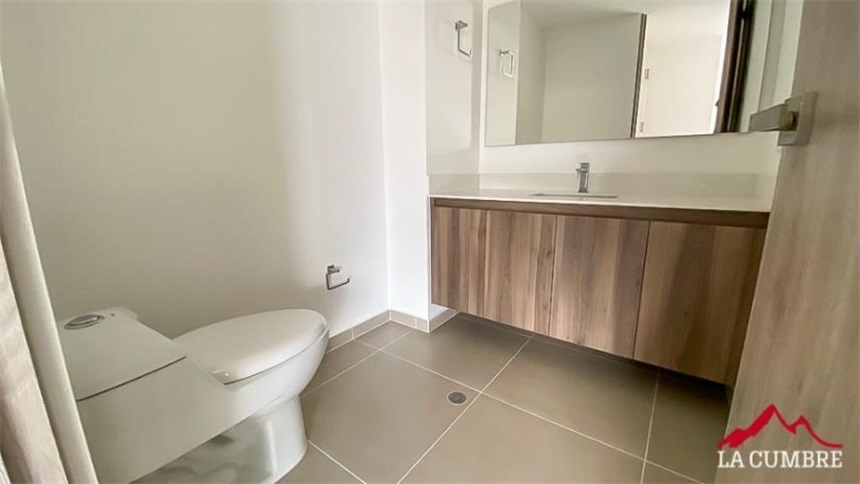 Apartamento de 3 alcobas en venta en El Castillo, Medellín, 134 m² · foto 18 de 18