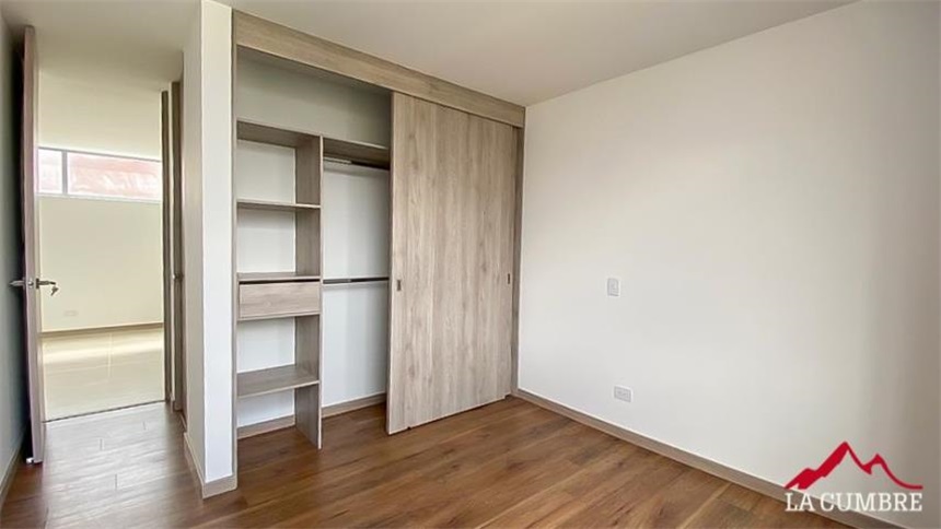 Apartamento de 3 alcobas en venta en El Castillo, Medellín, 134 m² · foto 13 de 18