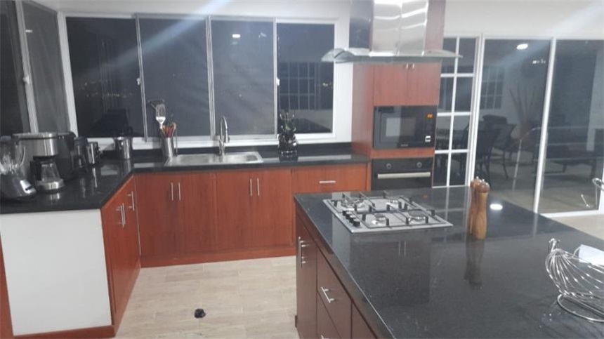 Casa en venta en Ruitoque, Girón, 445 m² · foto 6 de 22