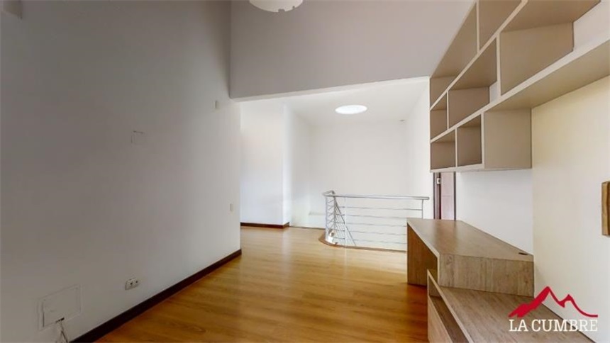 Casa de 3 alcobas en venta en Loma Del Indio, Medellín, 225 m² · foto 12 de 23