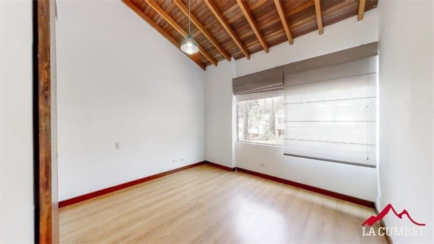 Casa de 3 alcobas en venta en Loma Del Indio, Medellín, 225 m² · foto 18 de 23