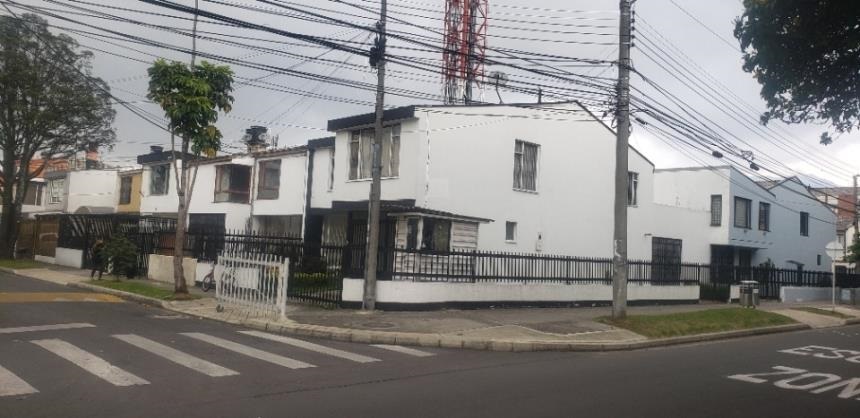 Casa en venta en Quirinal, Bogotá · foto 2 de 24