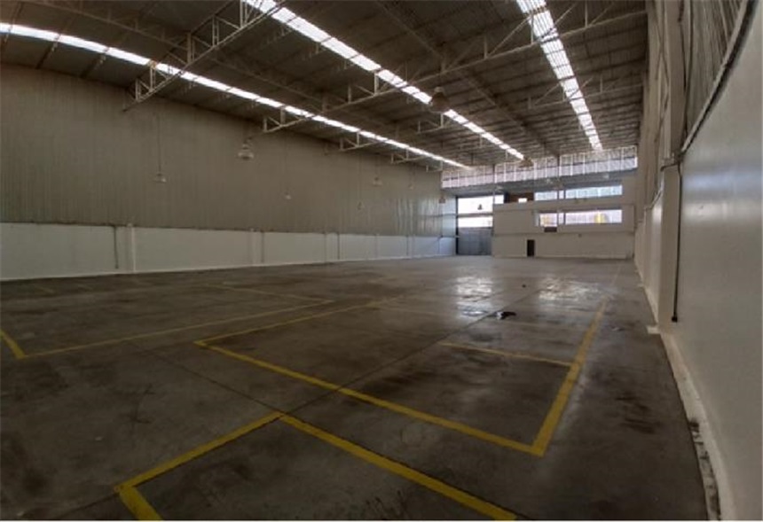 Bodega en Arriendo - Más
